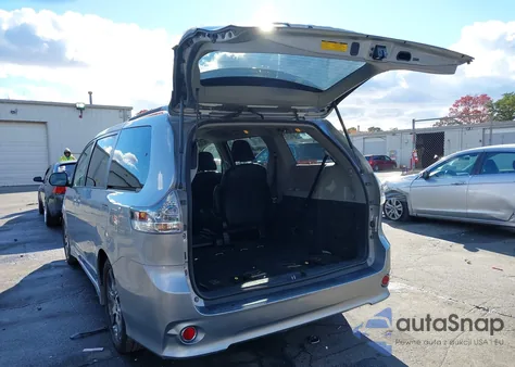 2015 Toyota Sienna Se 8 Passenger from USA, damaged, VIN 5TDXK3DC8FS541429